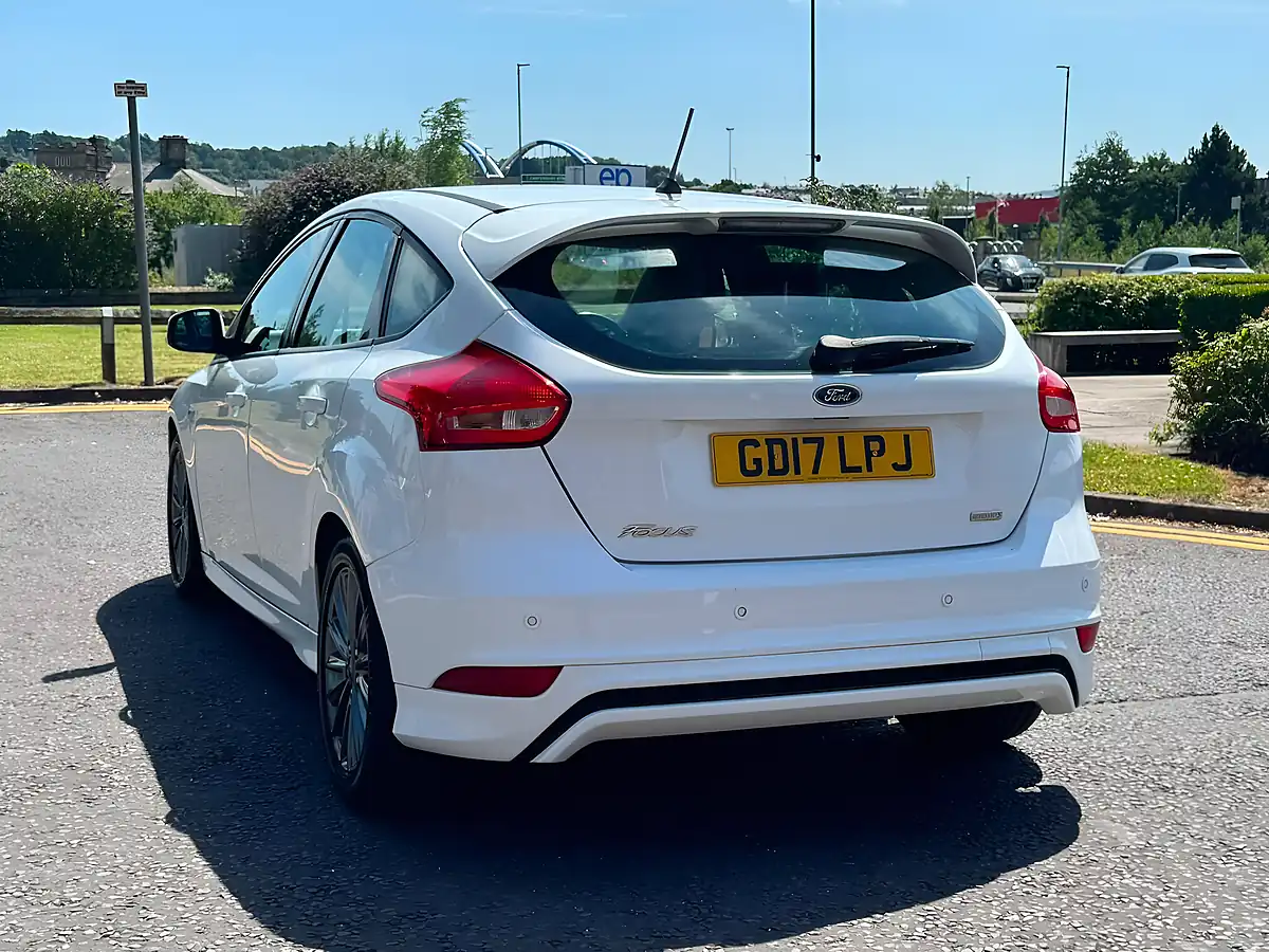 Used 2017 Ford Focus ST-Line White - Interior and Exterior details 15