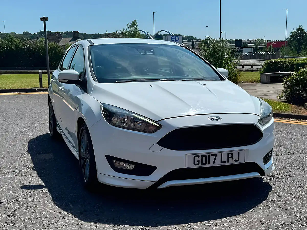 Used 2017 Ford Focus ST-Line White - Interior and Exterior details 7