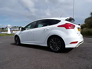 Used 2017 Ford Focus ST-Line White - Interior and Exterior details 10