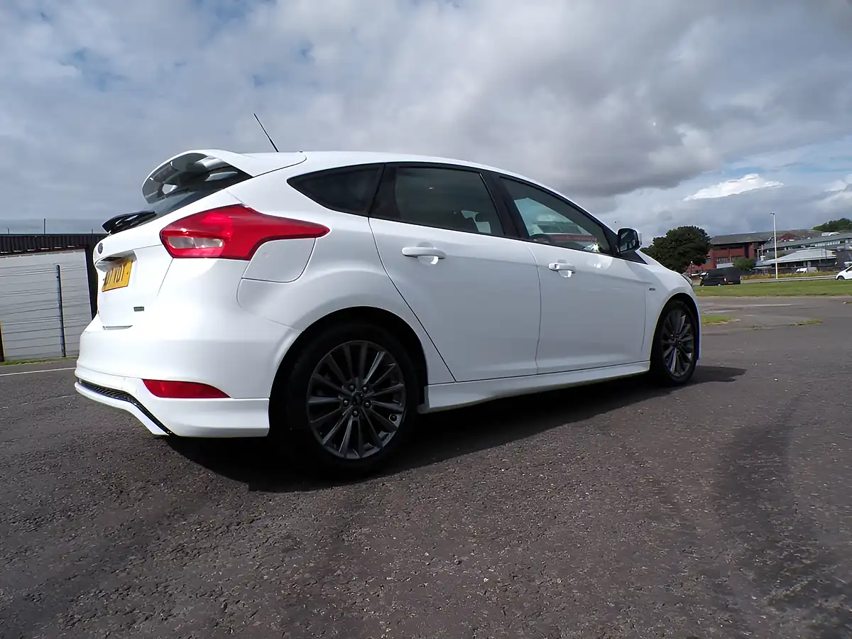 Used 2017 Ford Focus ST-Line White - Interior and Exterior details 13
