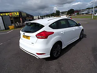 Used 2017 Ford Focus ST-Line White - Interior and Exterior details 14