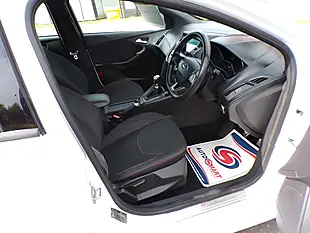 Used 2017 Ford Focus ST-Line White - Interior and Exterior details 16