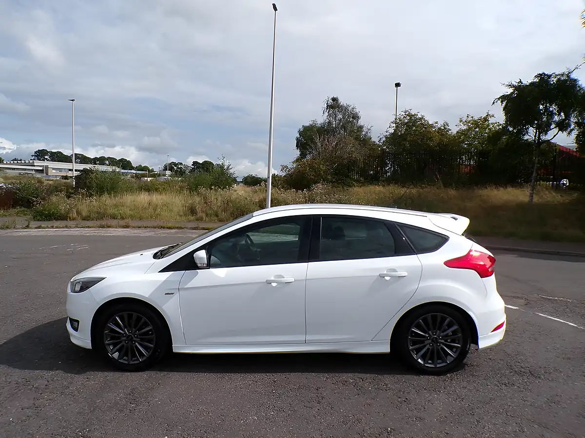 Used 2017 Ford Focus ST-Line White - Interior and Exterior details 2