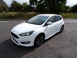 Used 2017 Ford Focus ST-Line White - Interior and Exterior details 6