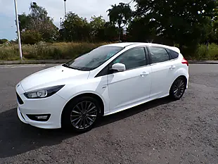Used 2017 Ford Focus ST-Line White - Interior and Exterior details 8