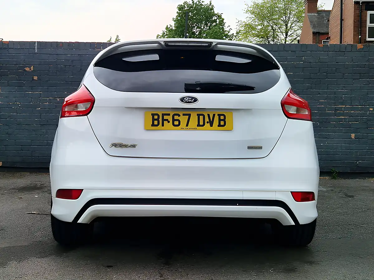 Used 2017 Ford Focus ST-Line White - Interior and Exterior details 13