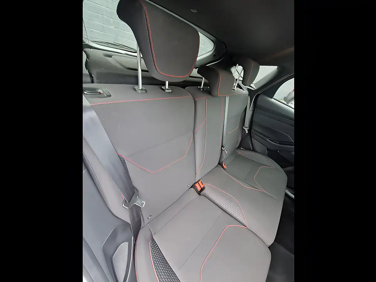 Used 2017 Ford Focus ST-Line White - Interior and Exterior details 15