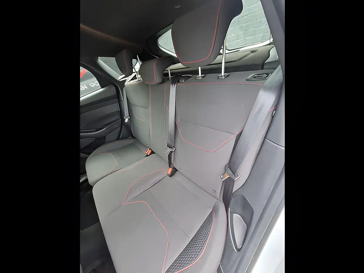 Used 2017 Ford Focus ST-Line White - Interior and Exterior details 17