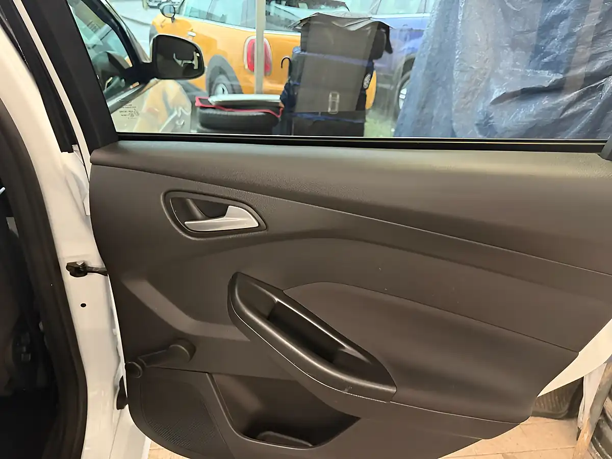 Used 2017 Ford Focus ST-Line White - Interior and Exterior details 16