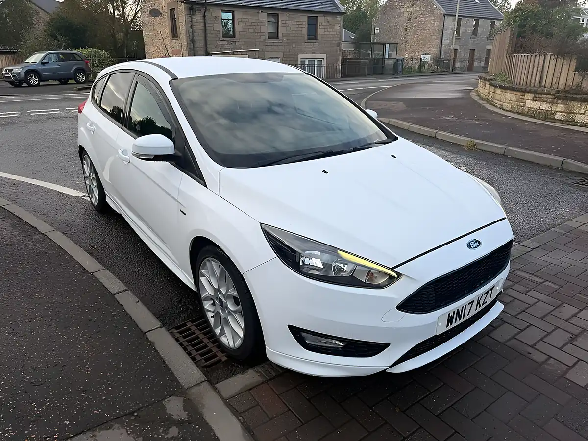 Used 2017 Ford Focus ST-Line White - Interior and Exterior details 4