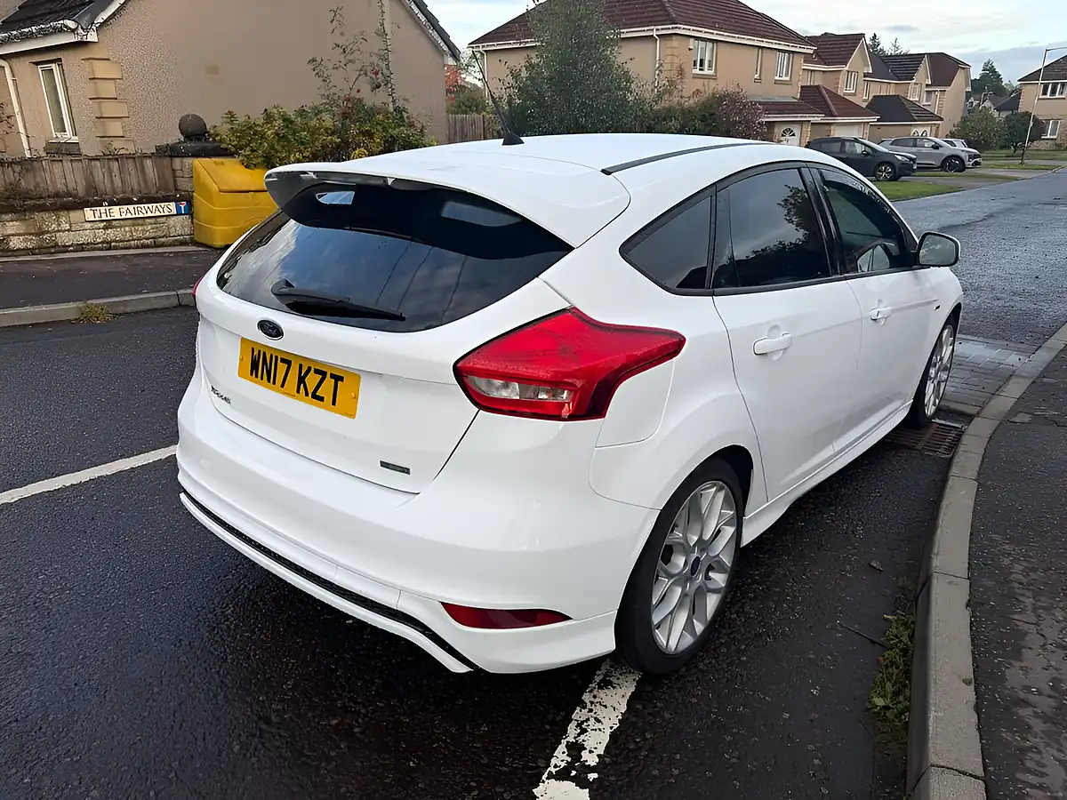 Used 2017 Ford Focus ST-Line White - Interior and Exterior details 5