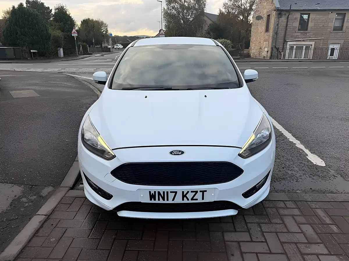 Used 2017 Ford Focus ST-Line White - Interior and Exterior details 6