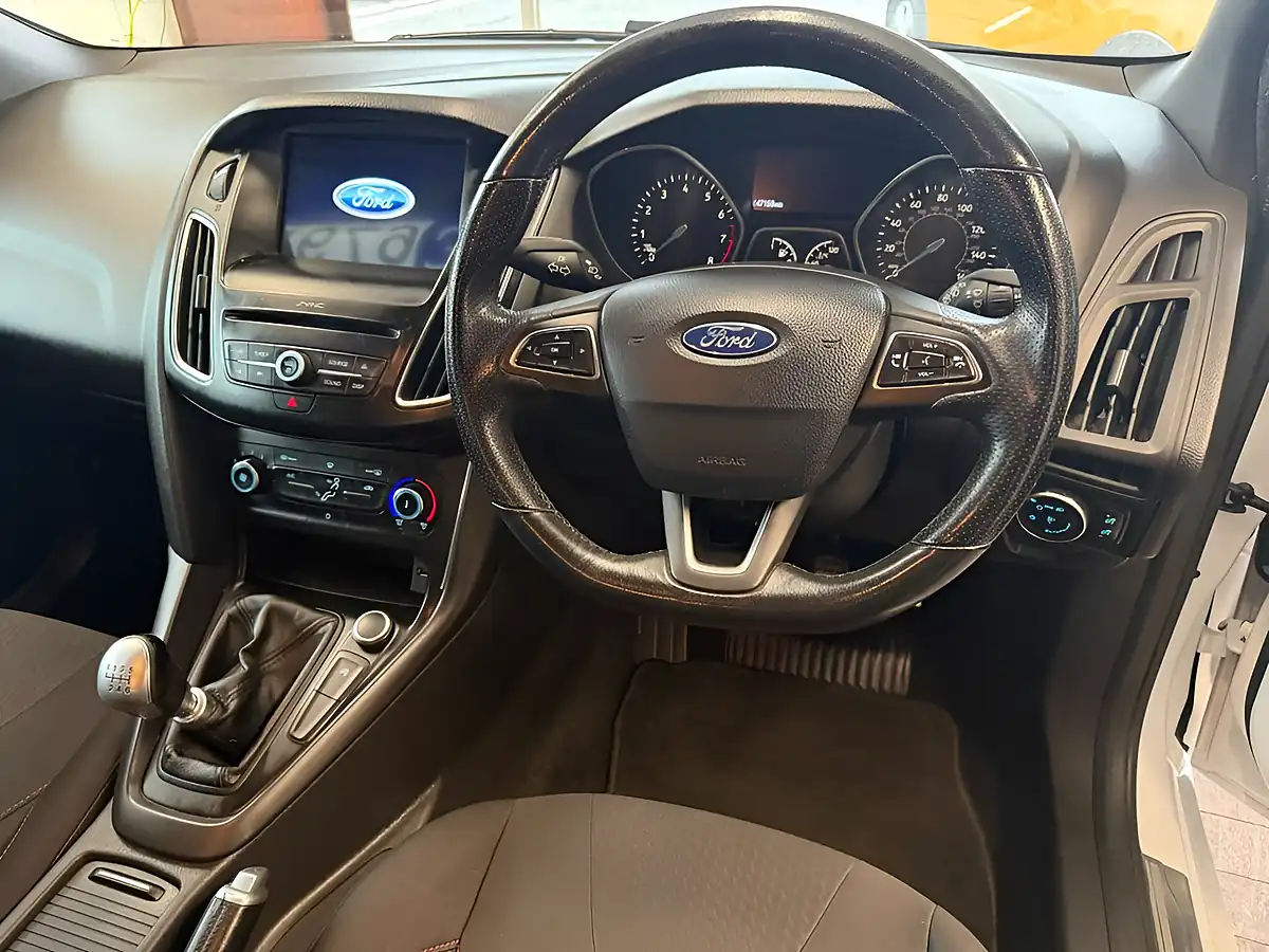 Used 2017 Ford Focus ST-Line White - Interior and Exterior details 9
