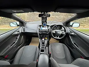 Used 2017 Ford Focus ST-Line White - Interior and Exterior details 16