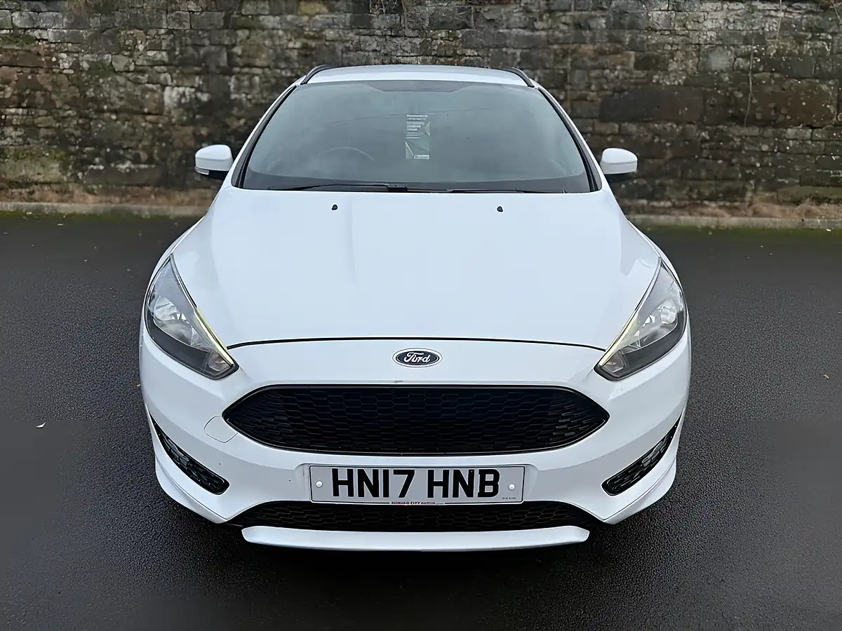 Used 2017 Ford Focus ST-Line White - Interior and Exterior details 2
