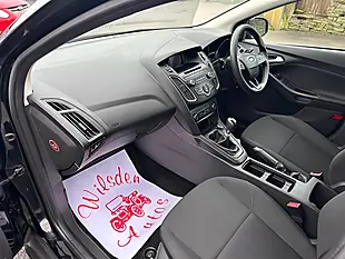 Used 2017 Ford Focus Style Black - Interior and Exterior details 13
