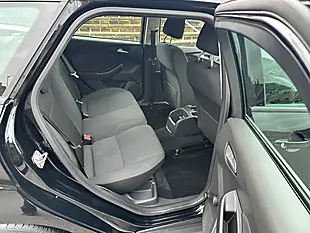 Used 2017 Ford Focus Style Black - Interior and Exterior details 15