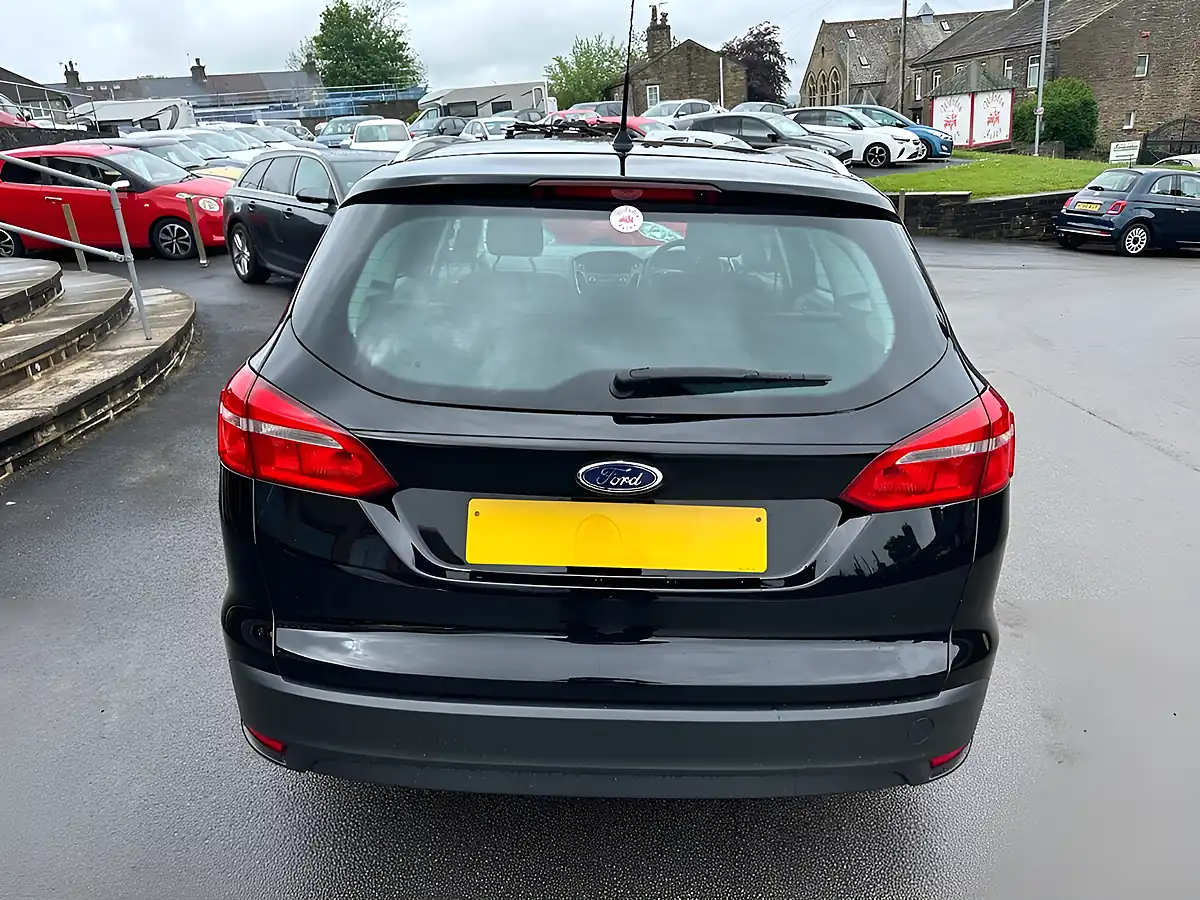 Used 2017 Ford Focus Style Black - Interior and Exterior details 7