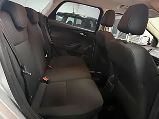 Used 2017 Ford Focus Style Silver - Interior and Exterior details 19