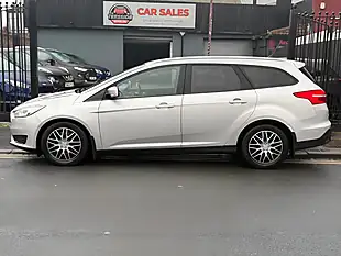 Used 2017 Ford Focus Style Silver - Interior and Exterior details 4