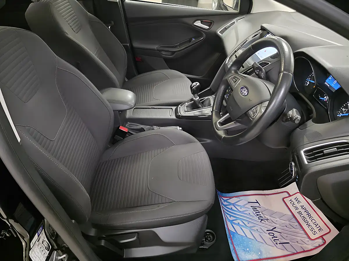 Used 2017 Ford Focus Titanium Black - Interior and Exterior details 6