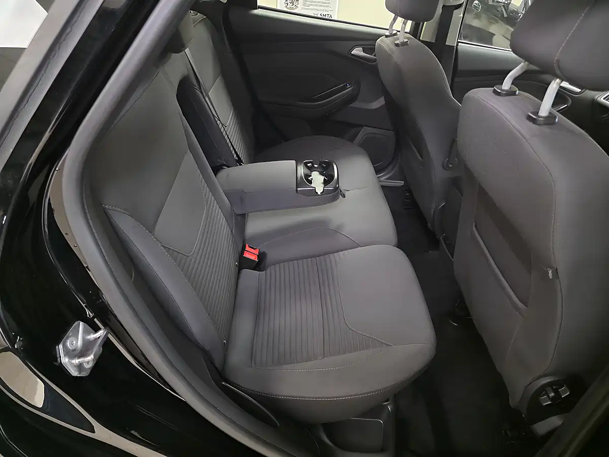Used 2017 Ford Focus Titanium Black - Interior and Exterior details 8