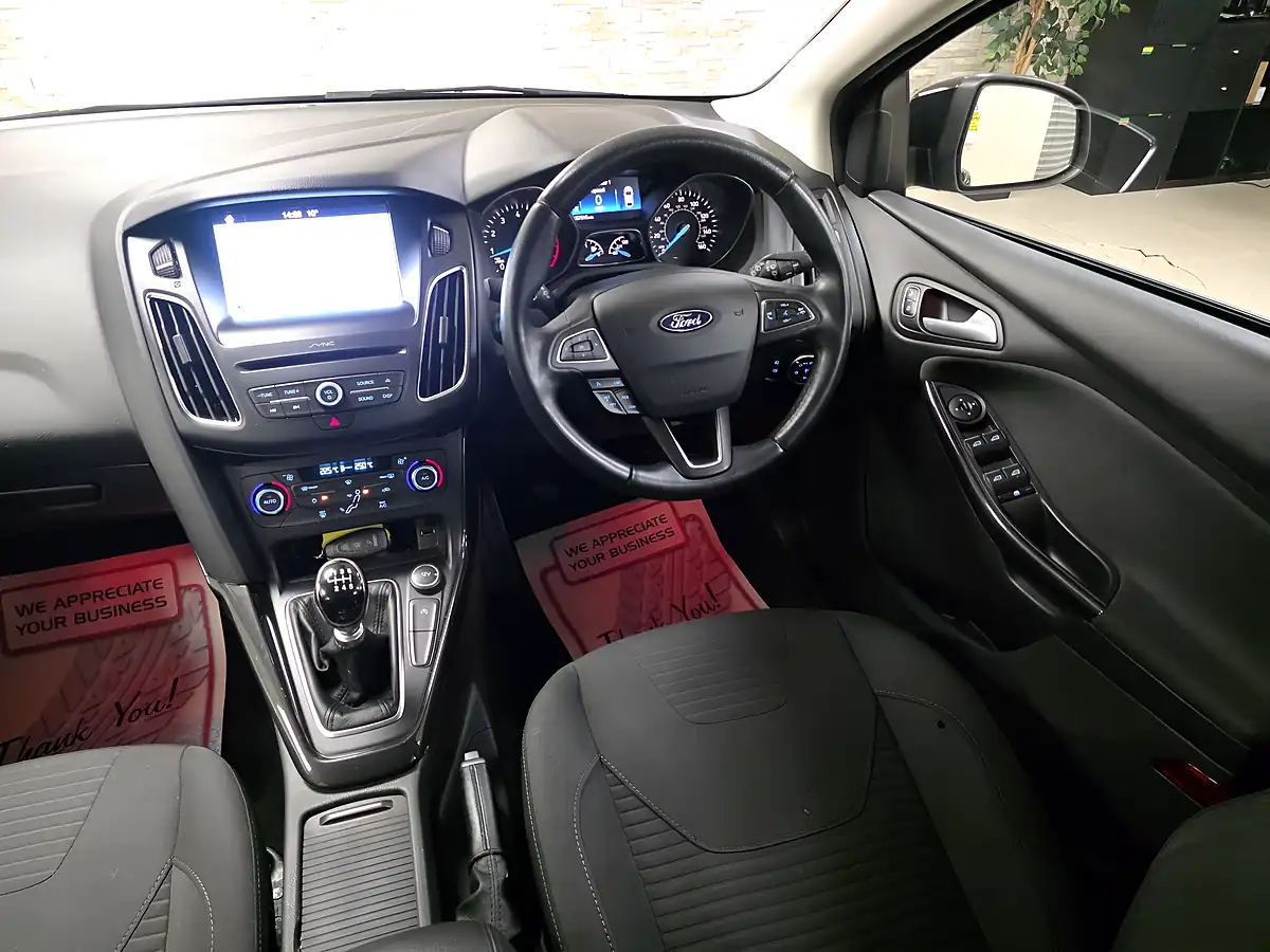 Used 2017 Ford Focus Titanium Black - Interior and Exterior details 9