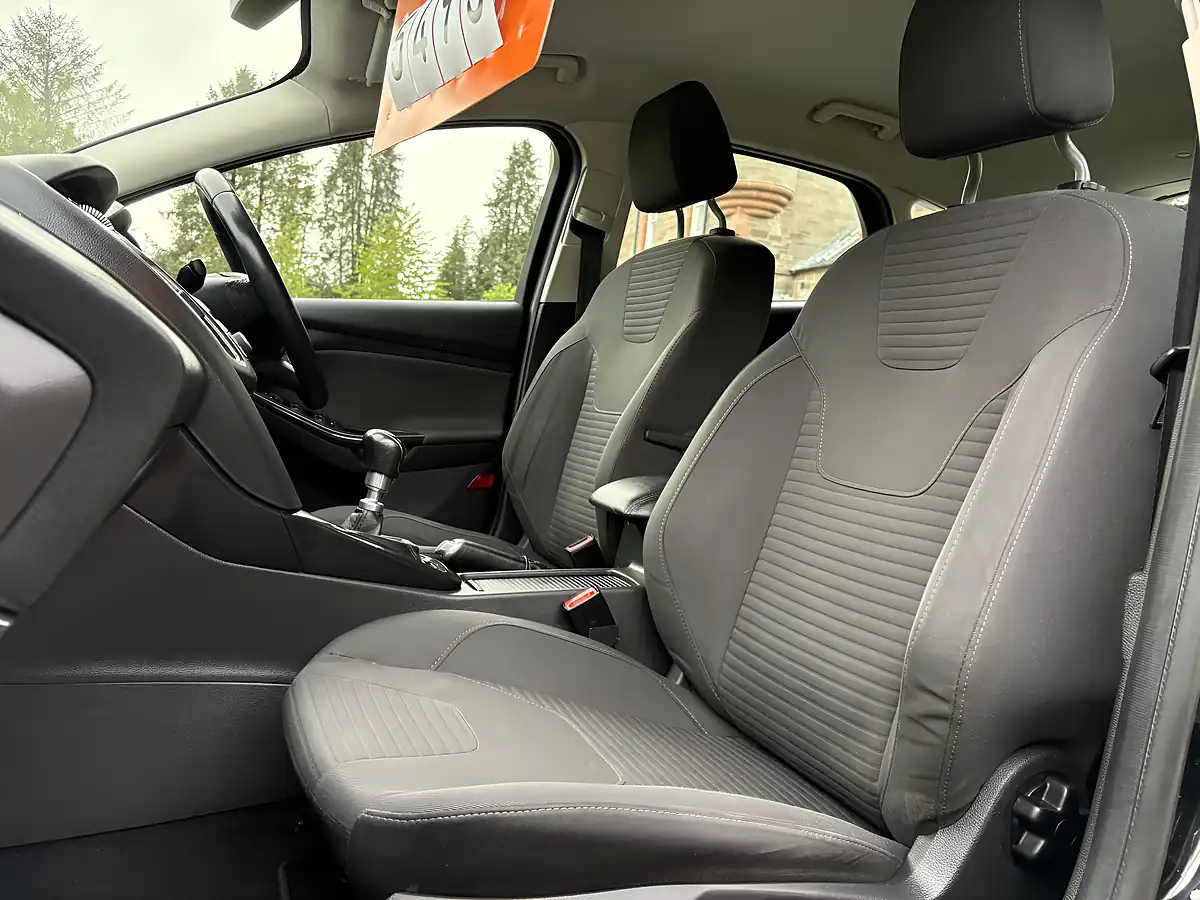 Used 2017 Ford Focus Titanium Black - Interior and Exterior details 15