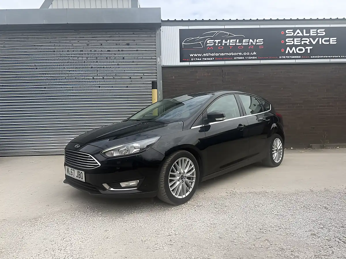 Used 2017 Ford Focus Titanium Black - Front View