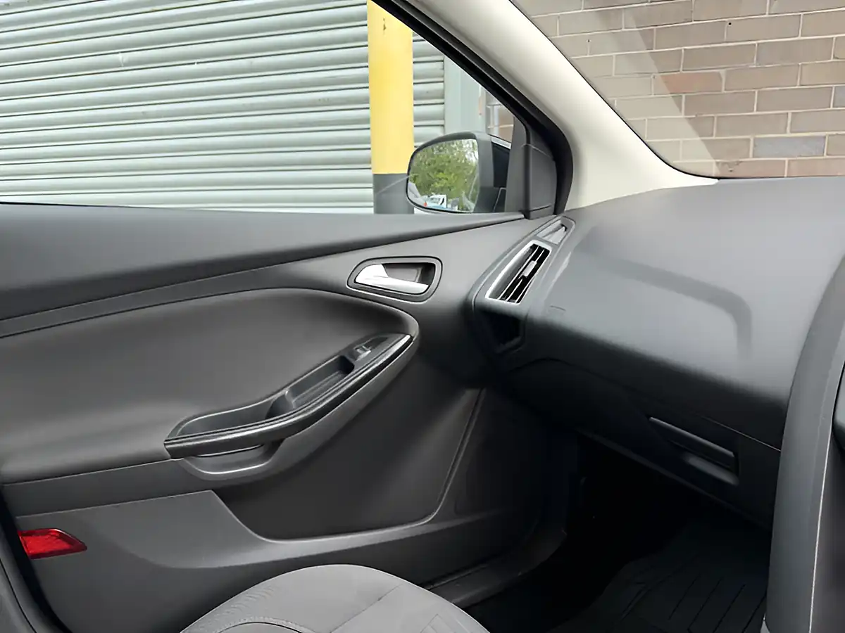 Used 2017 Ford Focus Titanium Black - Interior and Exterior details 17
