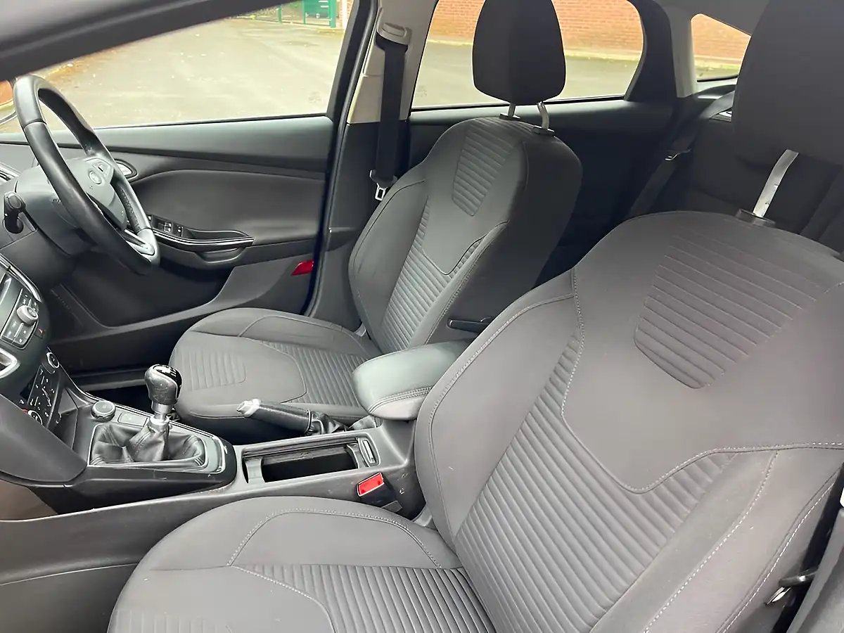 Used 2017 Ford Focus Titanium Blue - Interior and Exterior details 11