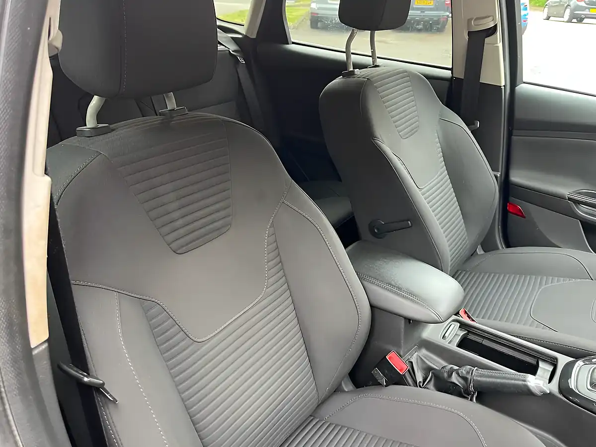 Used 2017 Ford Focus Titanium Blue - Interior and Exterior details 14