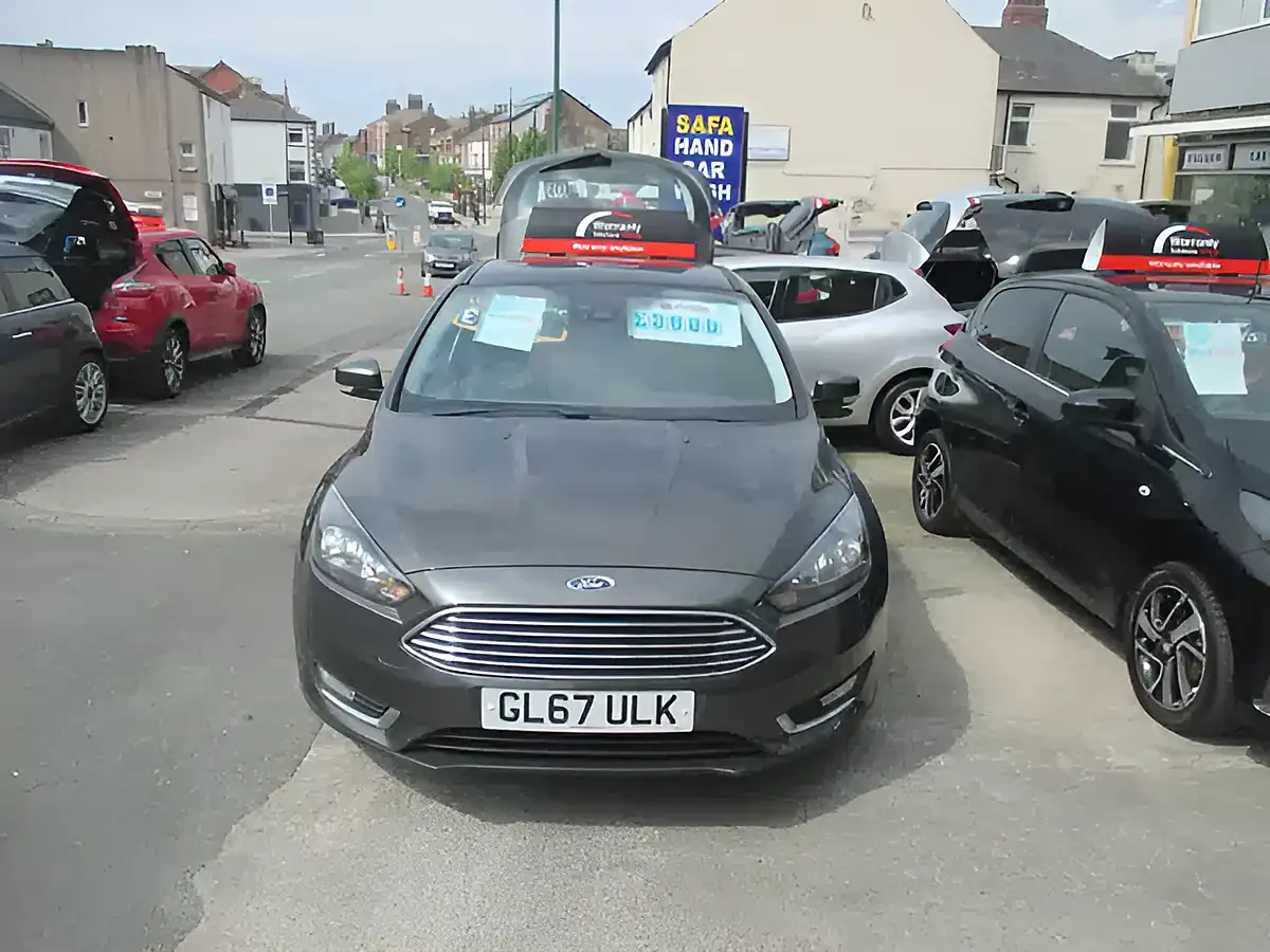 Used 2017 Ford Focus Titanium Grey - Front View