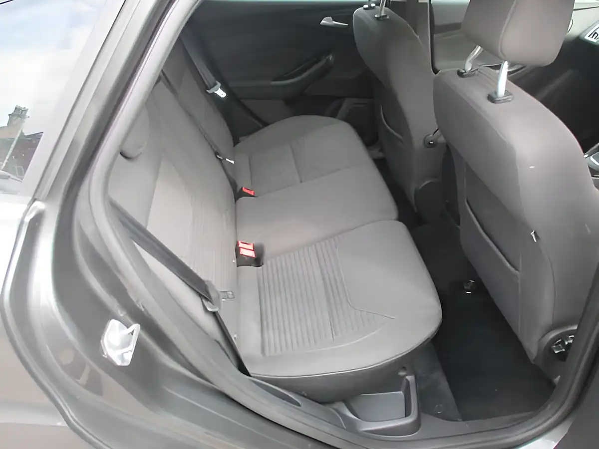 Used 2017 Ford Focus Titanium Grey - Interior and Exterior details 9