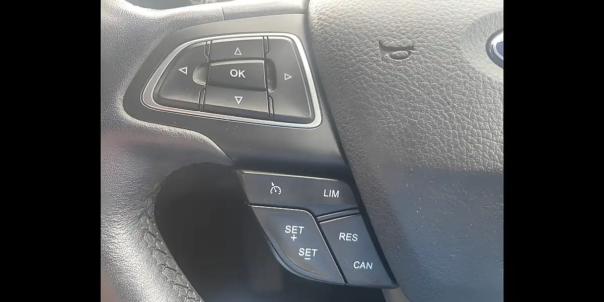 Used 2017 Ford Focus Titanium Red - Interior and Exterior details 16