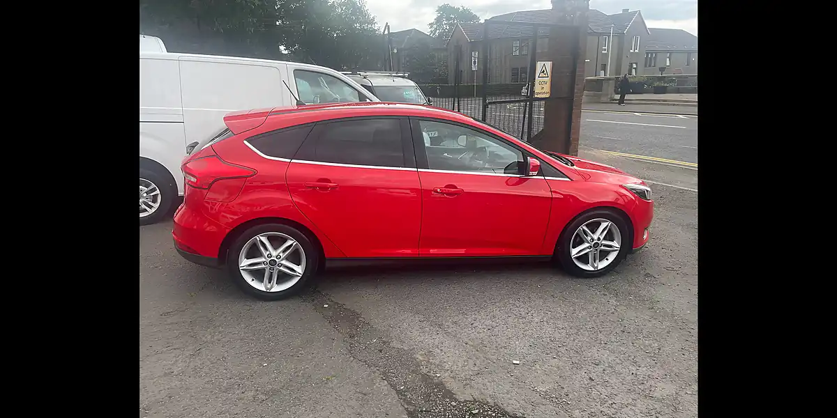 Used 2017 Ford Focus Titanium Red - Interior and Exterior details 3