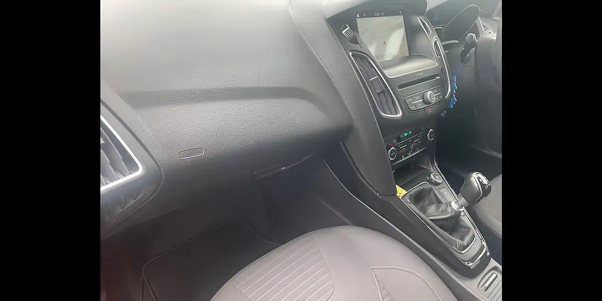Used 2017 Ford Focus Titanium Red - Interior and Exterior details 8