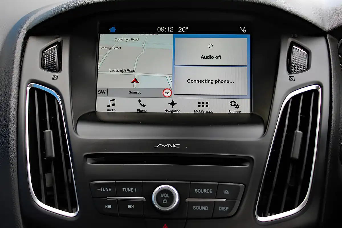 Used 2017 Ford Focus Titanium Silver - Interior and Exterior details 15