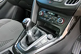 Used 2017 Ford Focus Titanium Silver - Interior and Exterior details 16