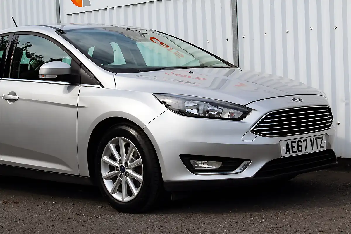 Used 2017 Ford Focus Titanium Silver - Interior and Exterior details 9