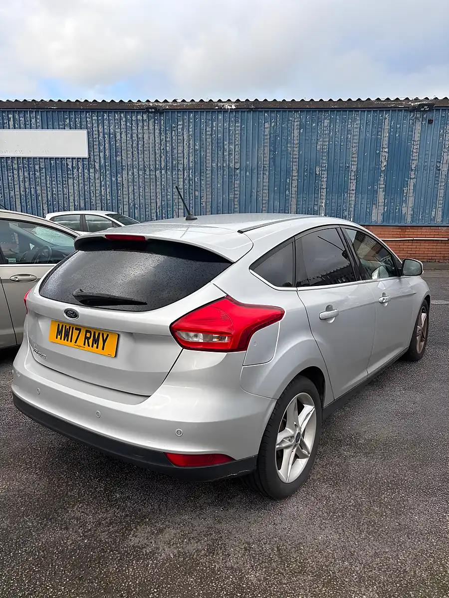 Used 2017 Ford Focus Titanium Silver - Interior and Exterior details 7