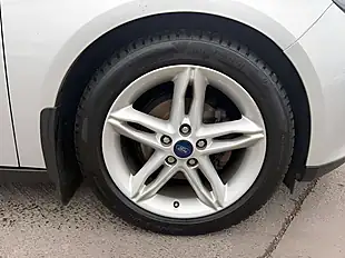 Used 2017 Ford Focus Titanium Silver - Interior and Exterior details 12