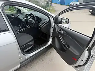 Used 2017 Ford Focus Titanium Silver - Interior and Exterior details 13