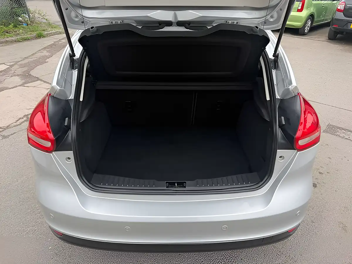 Used 2017 Ford Focus Titanium Silver - Interior and Exterior details 19