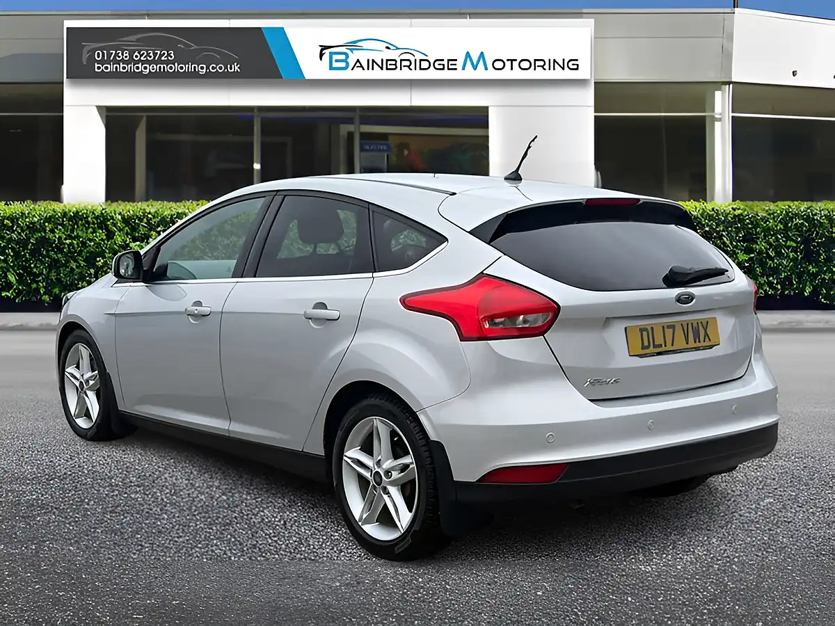 Used 2017 Ford Focus Titanium Silver - Interior and Exterior details 5