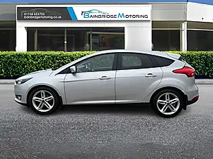 Used 2017 Ford Focus Titanium Silver - Interior and Exterior details 6