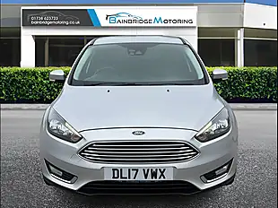 Used 2017 Ford Focus Titanium Silver - Interior and Exterior details 8