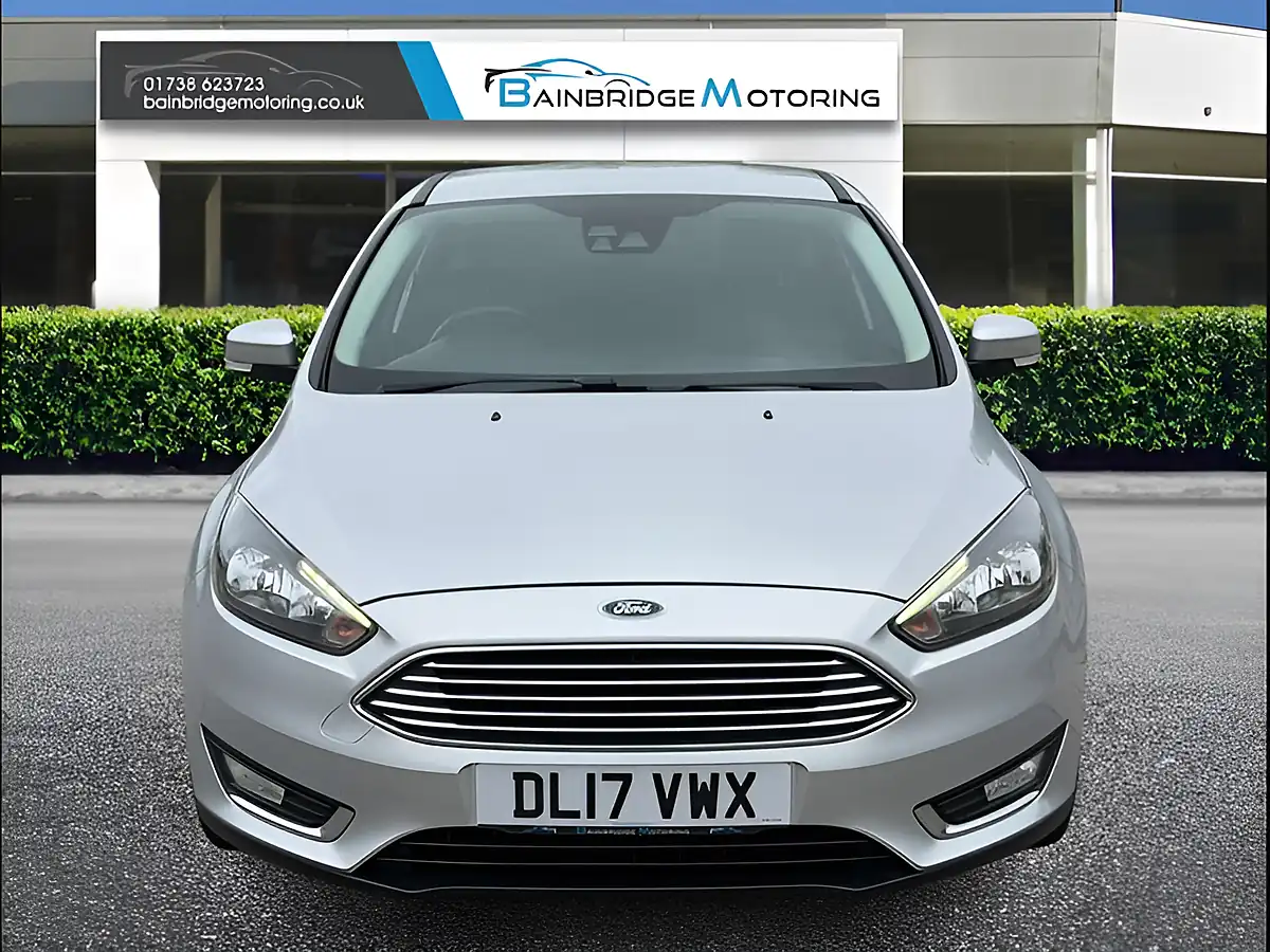 Used 2017 Ford Focus Titanium Silver - Interior and Exterior details 8