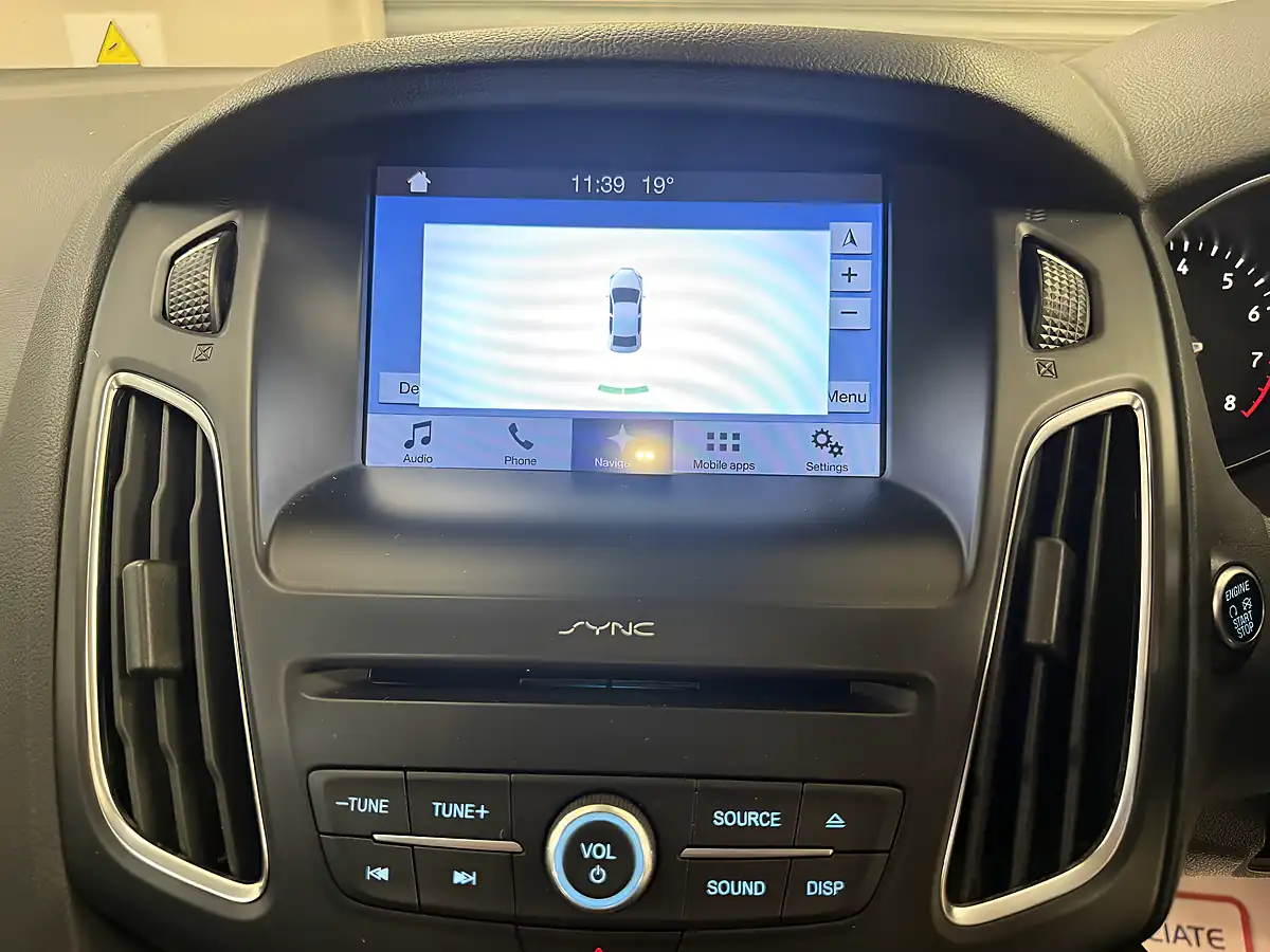Used 2017 Ford Focus Titanium White - Interior and Exterior details 14