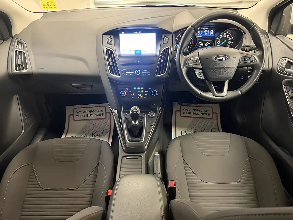 Used 2017 Ford Focus Titanium White - Interior and Exterior details 7
